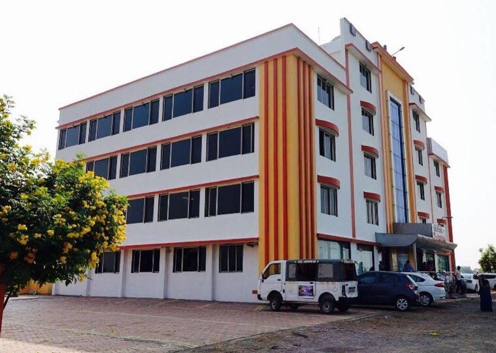 Hotel Sai Shraddha Shirdi Exterior foto